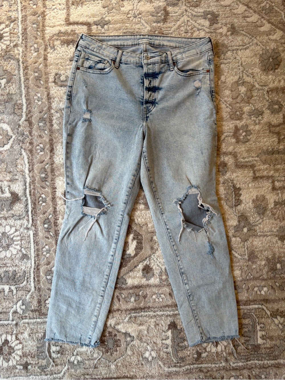 Old Navy Light Blue Distressed Boyfriend Jeans